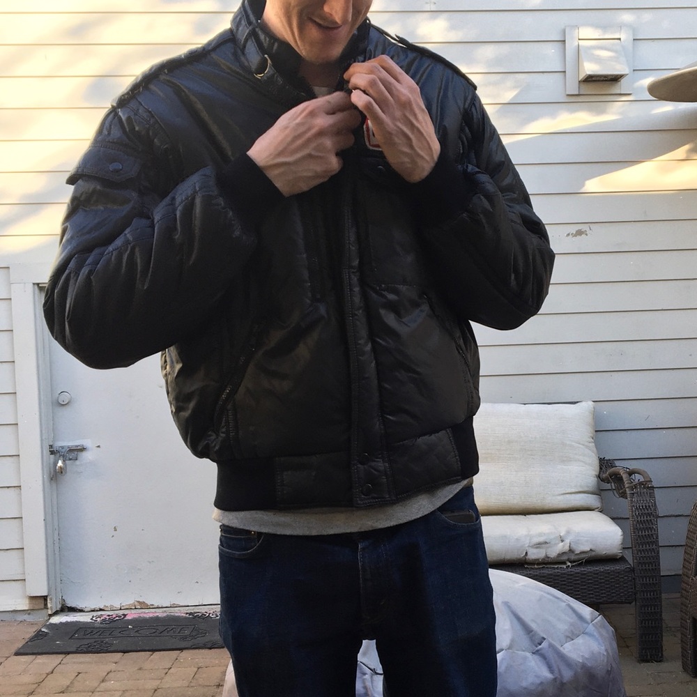 Euc Vintage Upstream Champion Spark Plugs Coat (L) - image 4